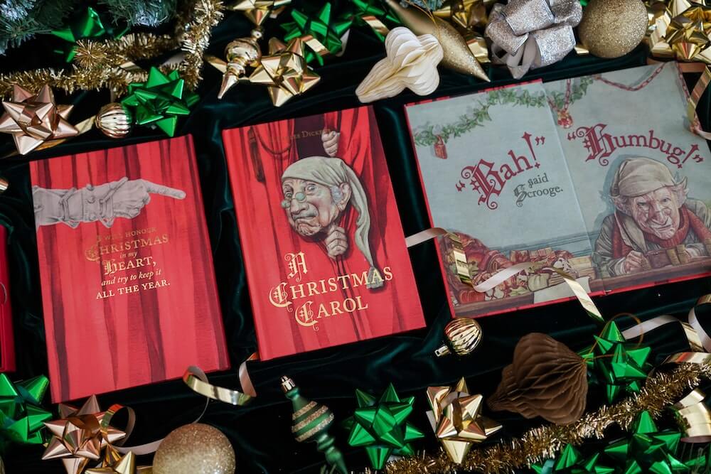 A Christmas Carol Illustrated Special Edition sold by LitJoy