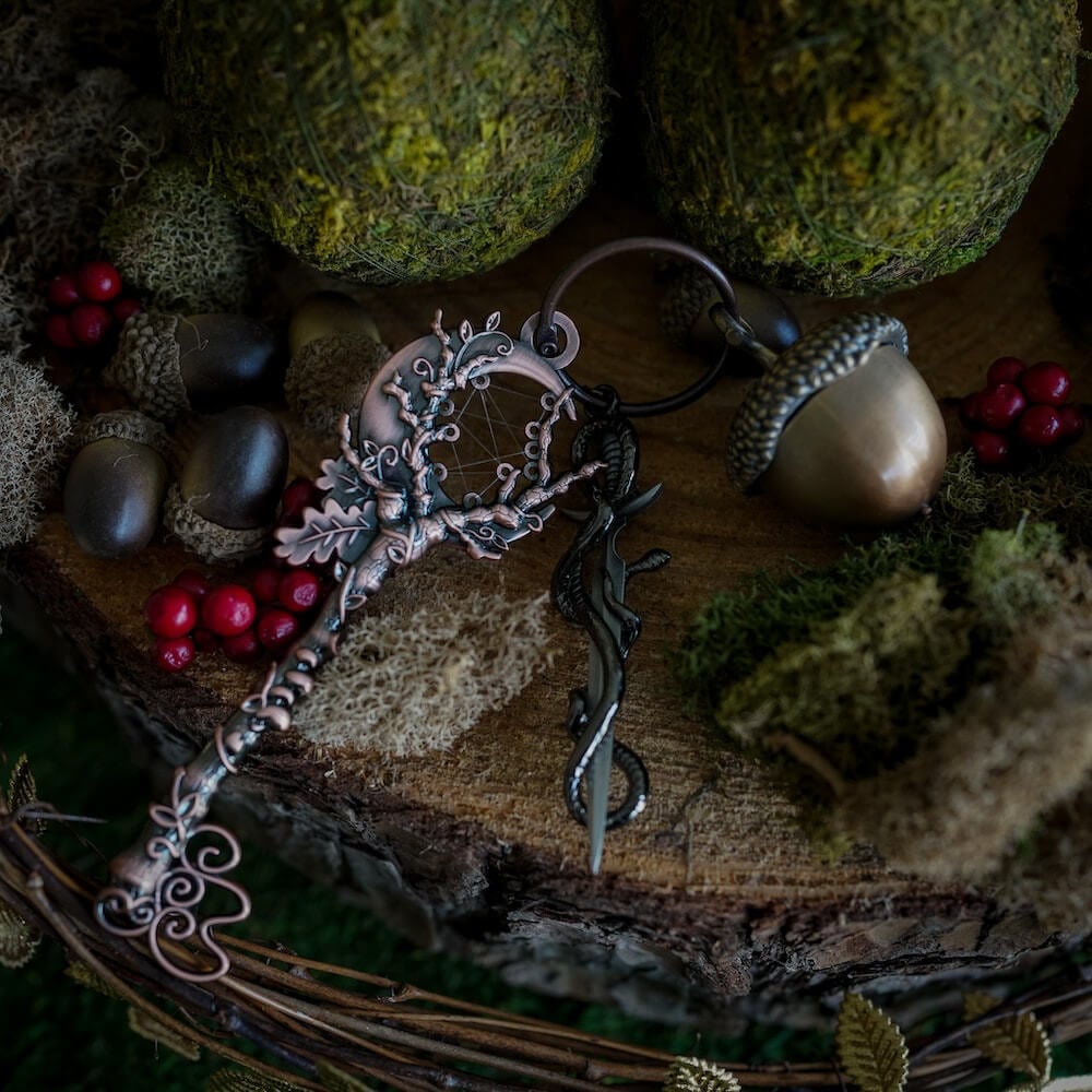 The Cruel Prince King of Elfhame Key sold by LitJoy Crate