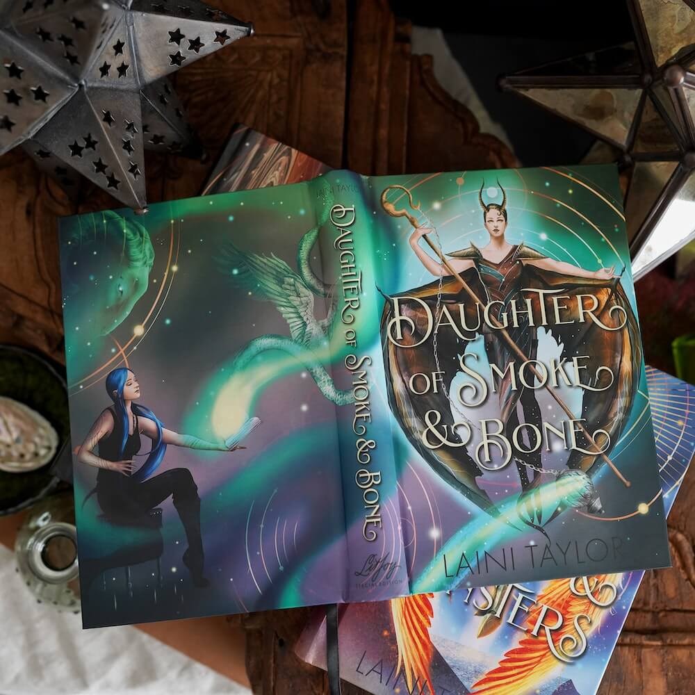 Cover of Daughter of Smoke and Bone by Laini Taylor sold by LitJoy Crate