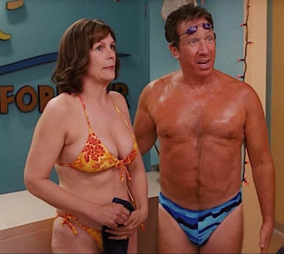 Jamie Lee Curtis and Tim Allen as Luther and Nora Krank in bathing suits from the movie Christmas with the Kranks