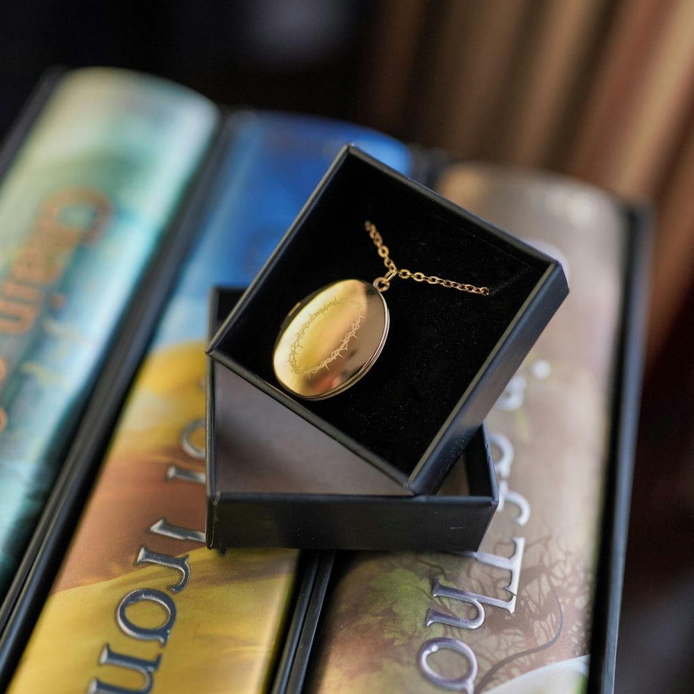 LitJoy x Cassandra Clare Jesse Blackthorn Replica Locket 