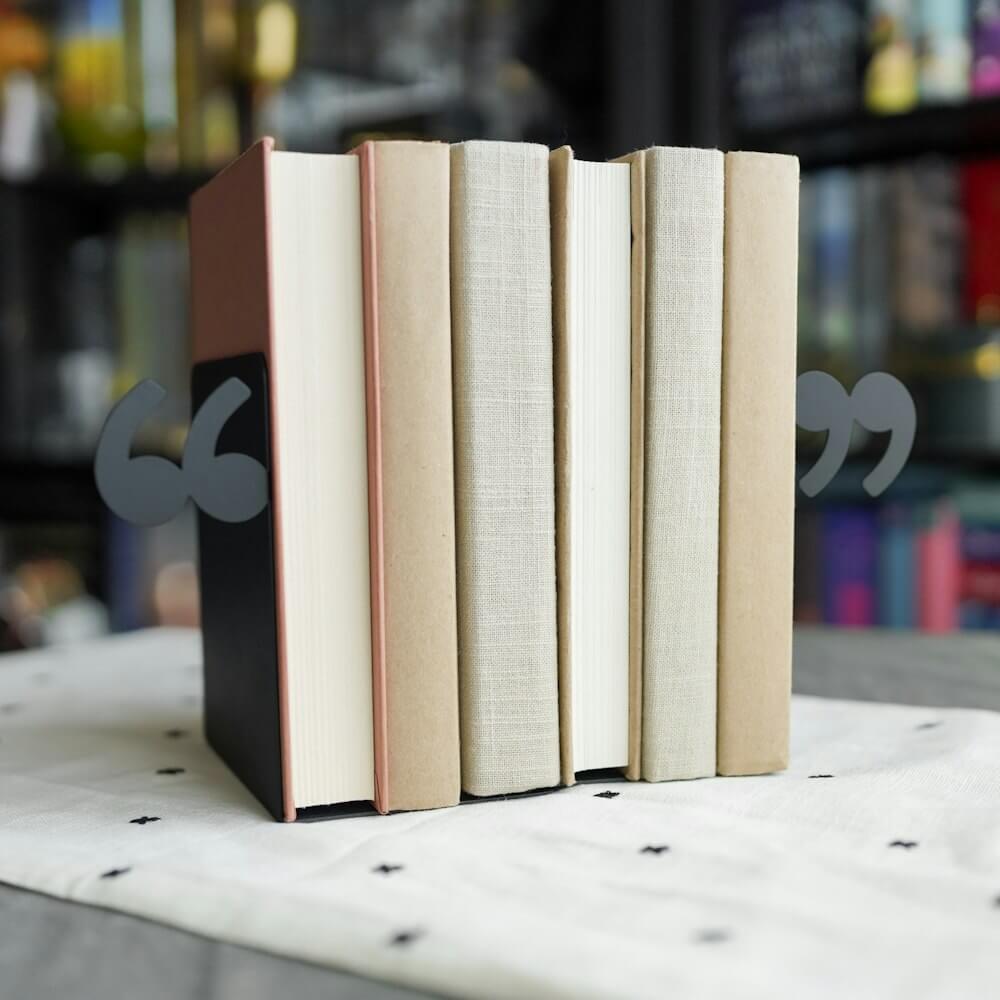 LitJoy Quotation Mark Bookends