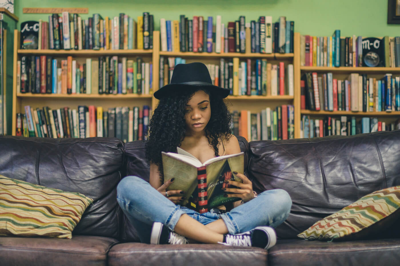 girl reading in bookstore