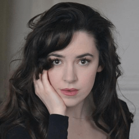 Megan Scott Headshot